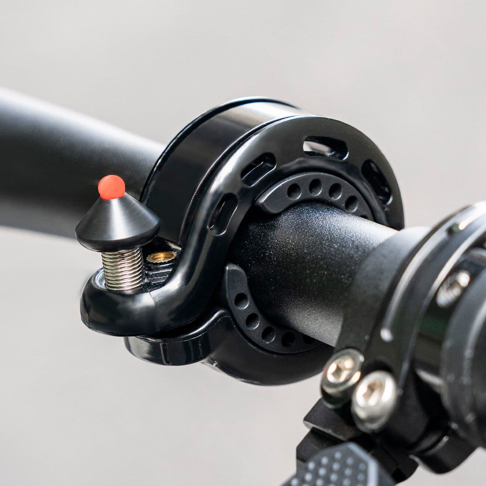 ROCKBROS 100dB Versteckte Fahrradklingel Regenfest und Rostfrei - Image 12